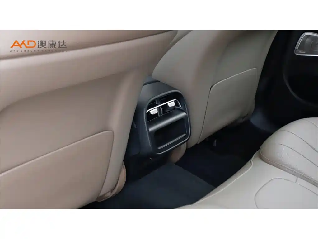 Фото 9 - Mercedes-Benz E-Class (Import)