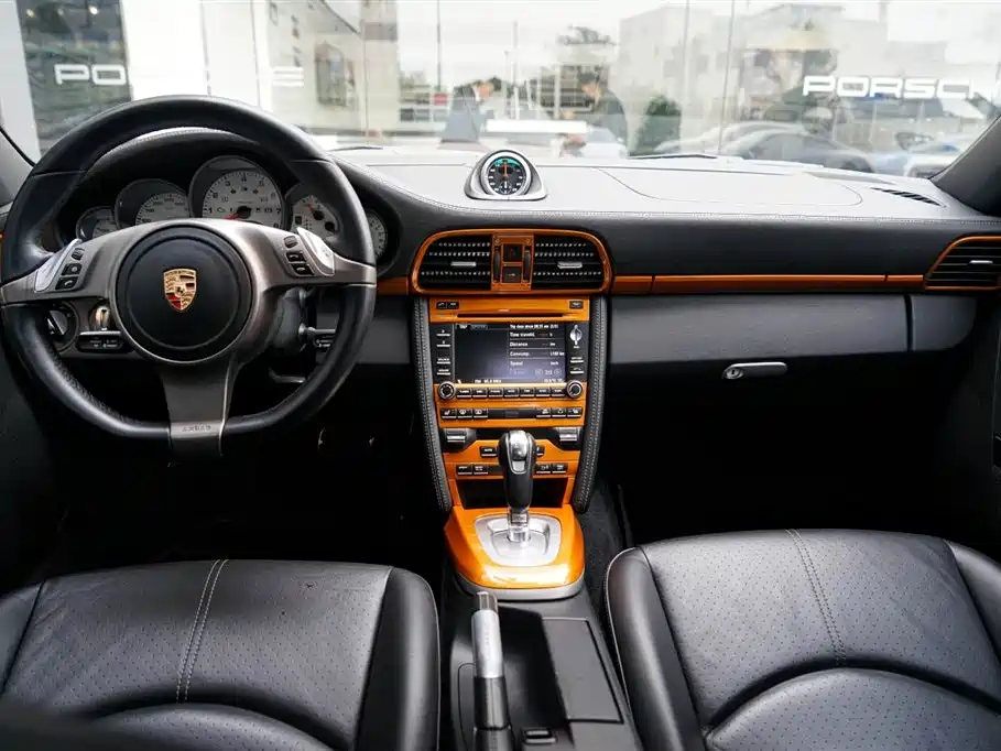 Porsche 911 2010 Carrera 4 Cabriolet 3.6L фото 12
