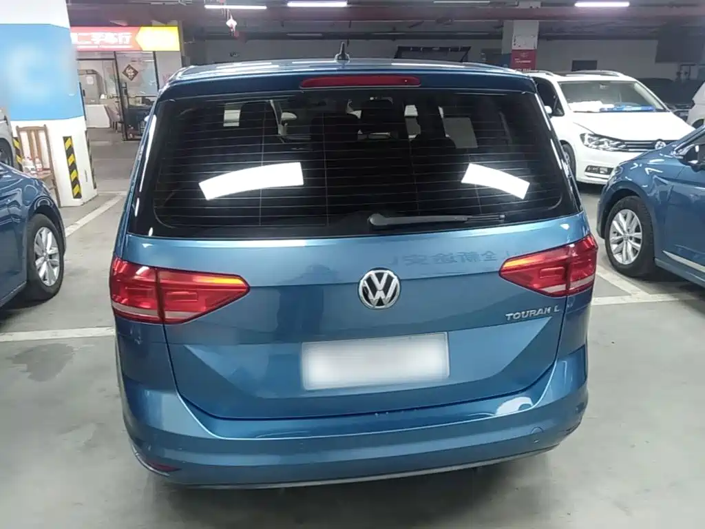 Фото 6 - Volkswagen Touran