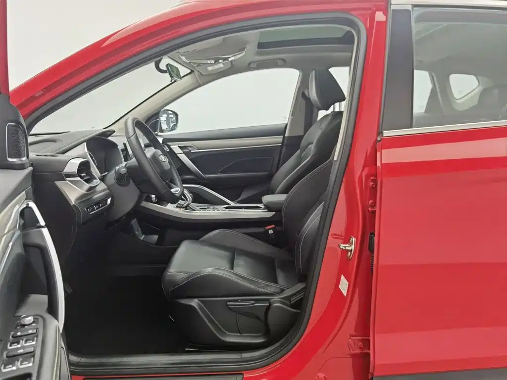 Photo 10 - Geely Binyue