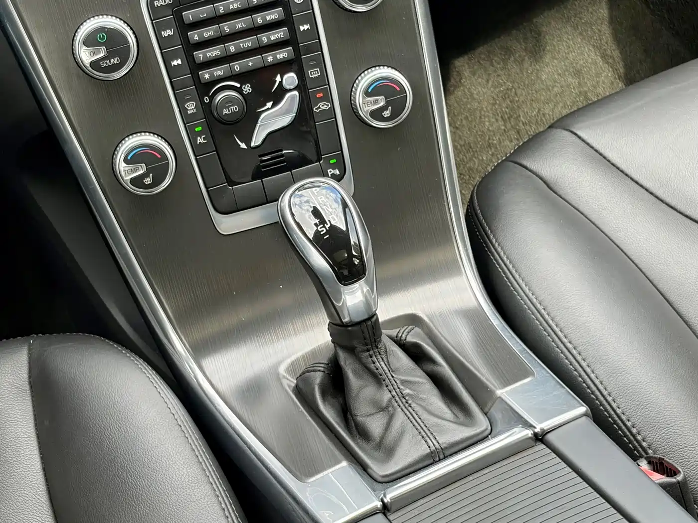 Volvo XC60 (Import) 2014 2015 T5 Smart Comfort Edition