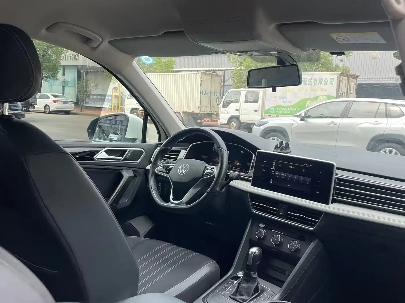Volkswagen Tiguan L 2022 330TSI Automatic 2WD Comfort Edition фото 6