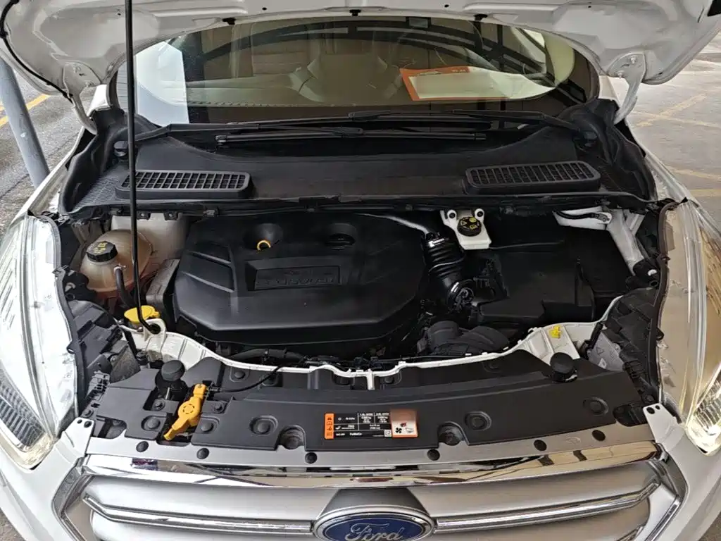 Фото 20 - Ford Kuga