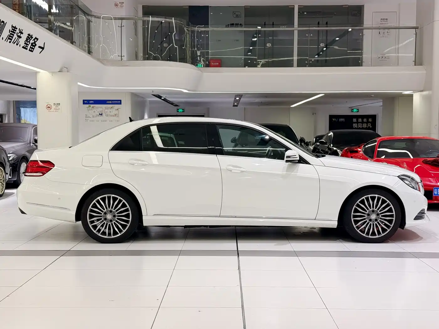 Mercedes-Benz E-Class 2015 E 320 L фото 3