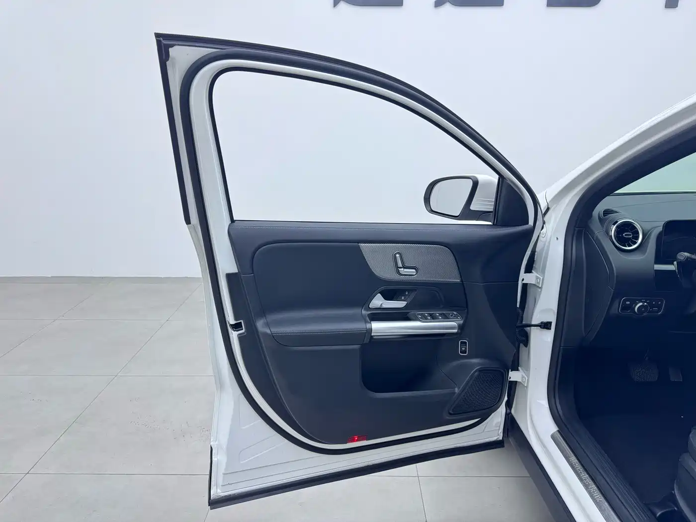Mercedes-Benz GLA 2025 2024 GLA 200