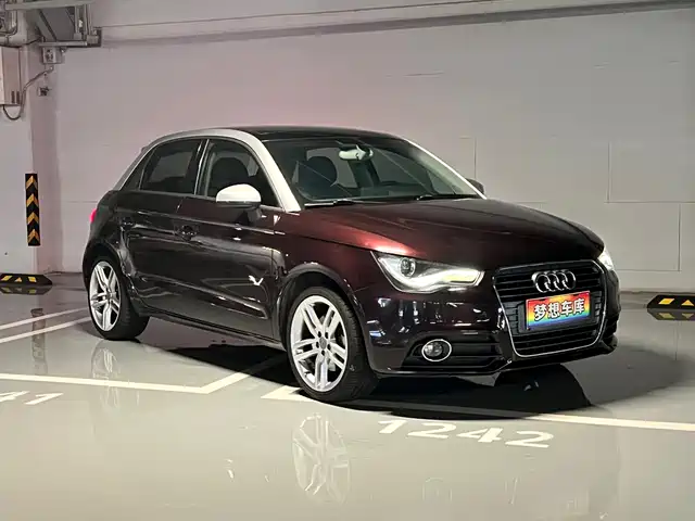 Audi A1 2014 30 TFSI Sportback Luxury — фото 3