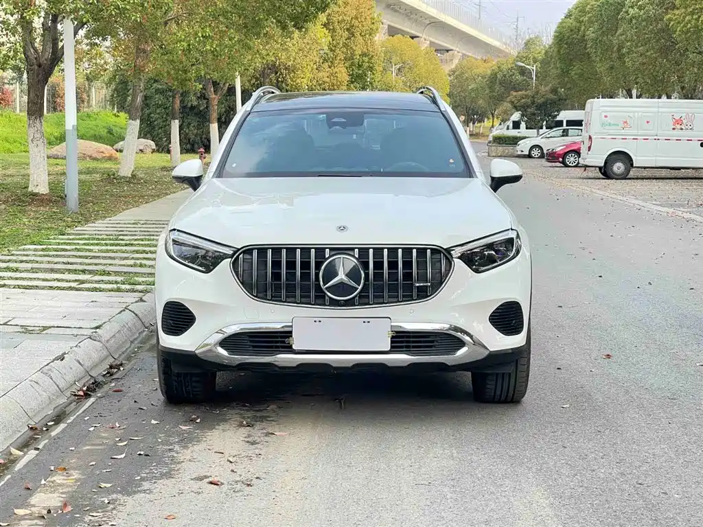 Mercedes-Benz GLC 2024 GLC 260 L 4MATIC Dynamic 5-seater фото 3