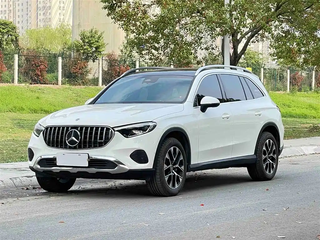 Mercedes-Benz GLC 2024 GLC 260 L 4MATIC Dynamic 5-seater фото 2