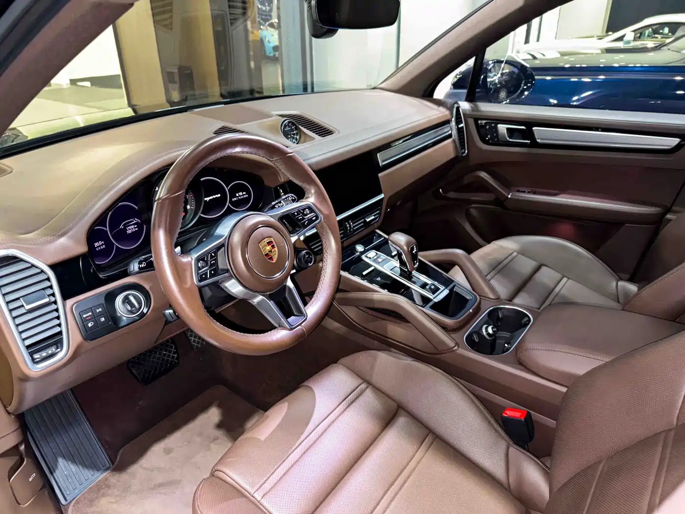 PORSCHE CAYENNE