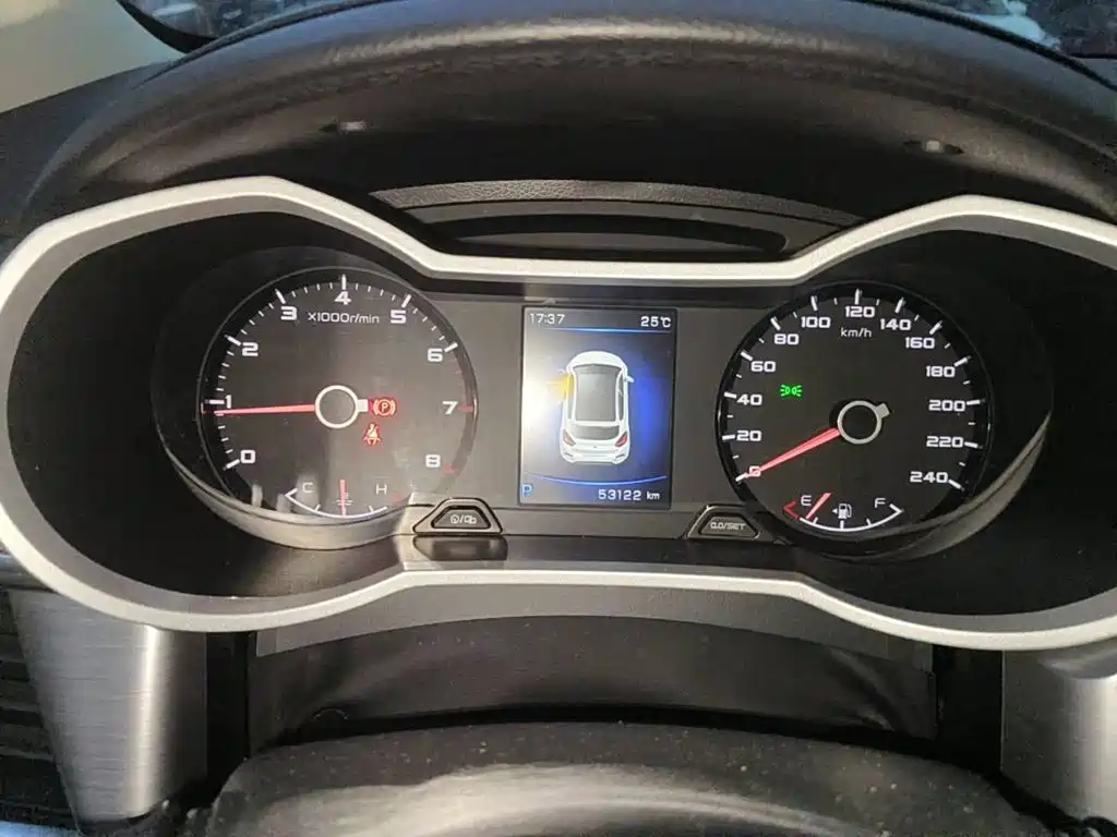Photo 4 - Geely Emgrand GS