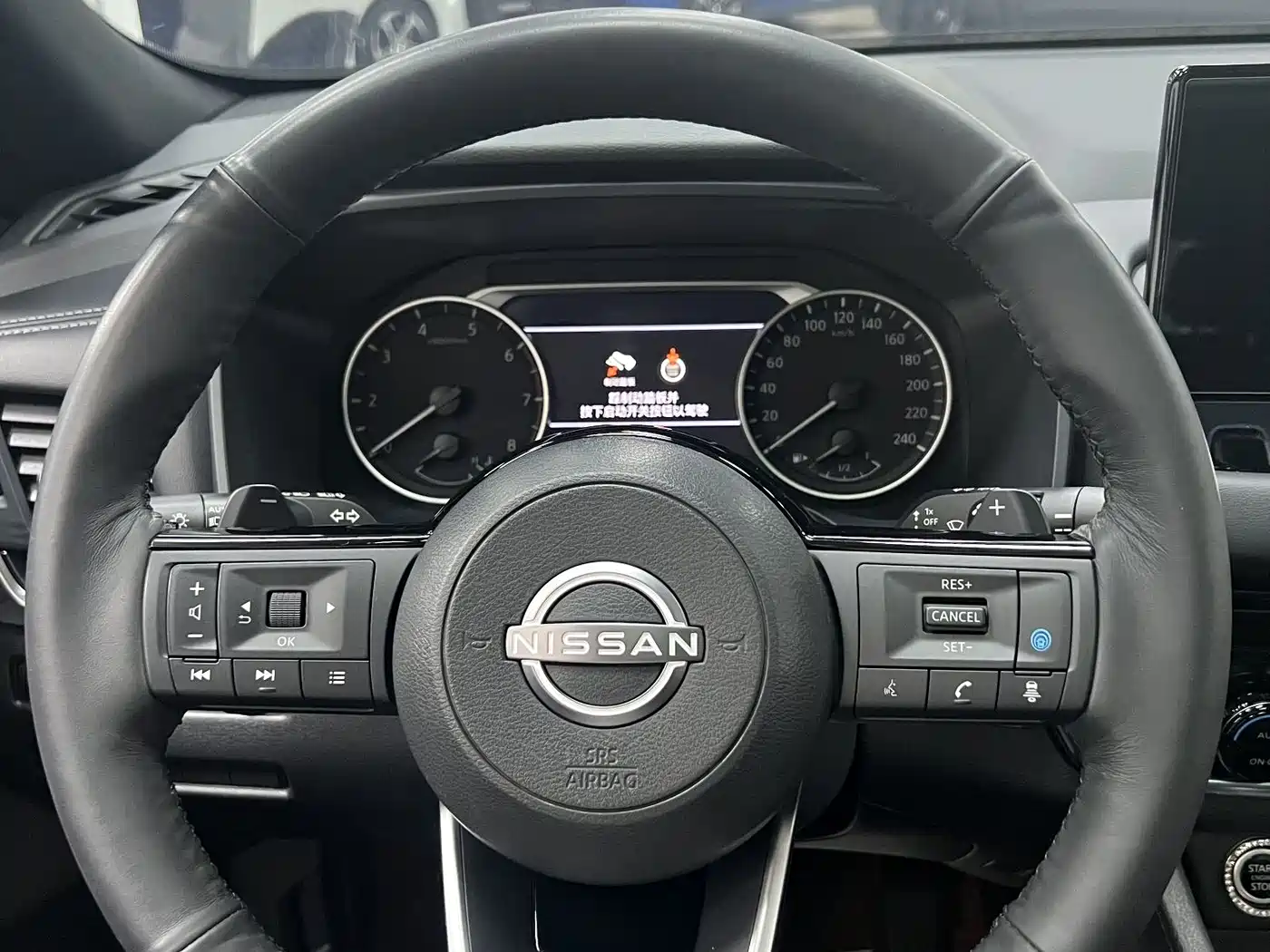 Фото 9 - Nissan Qashqai