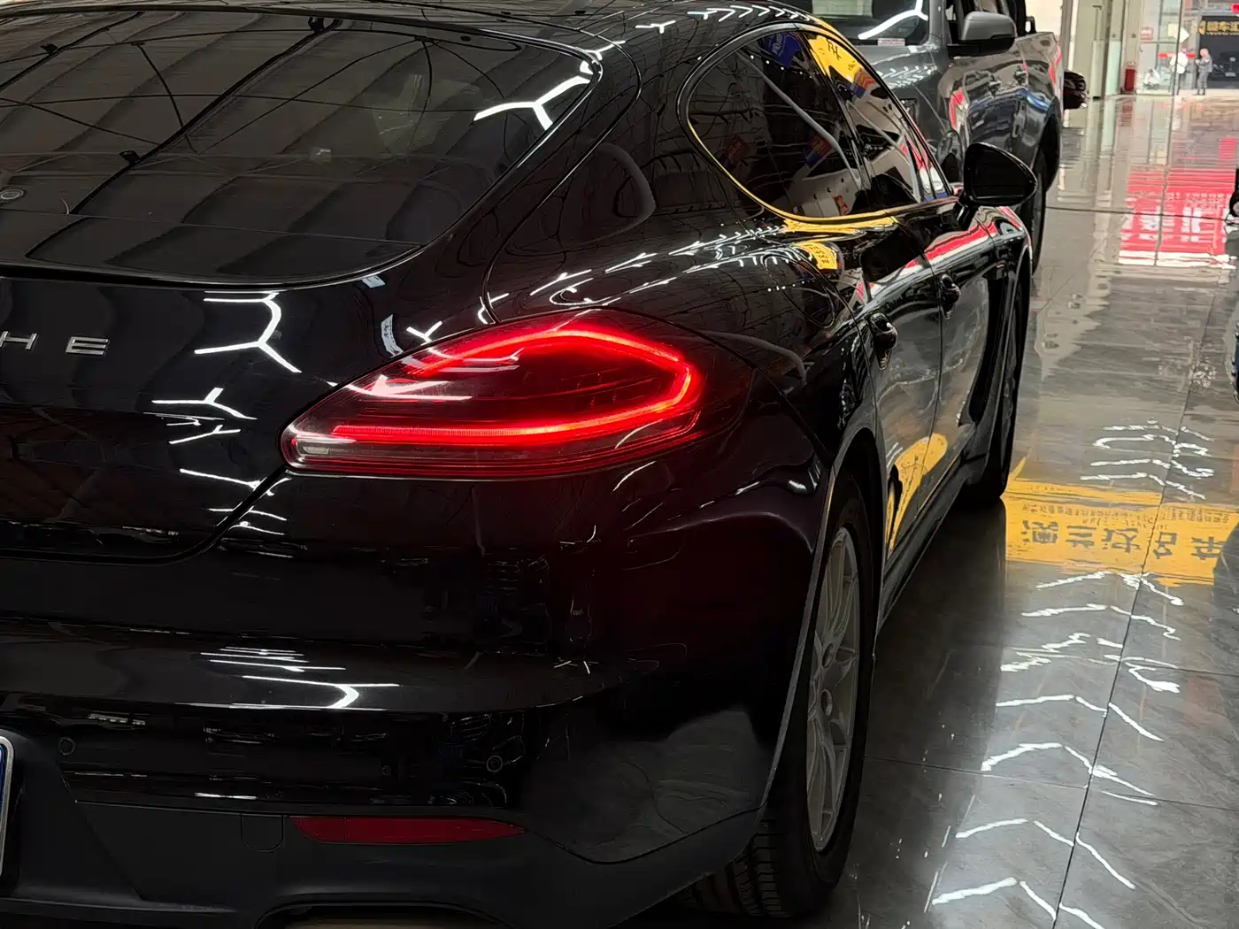 Porsche Panamera 2014 Panamera 3.0T фото 18