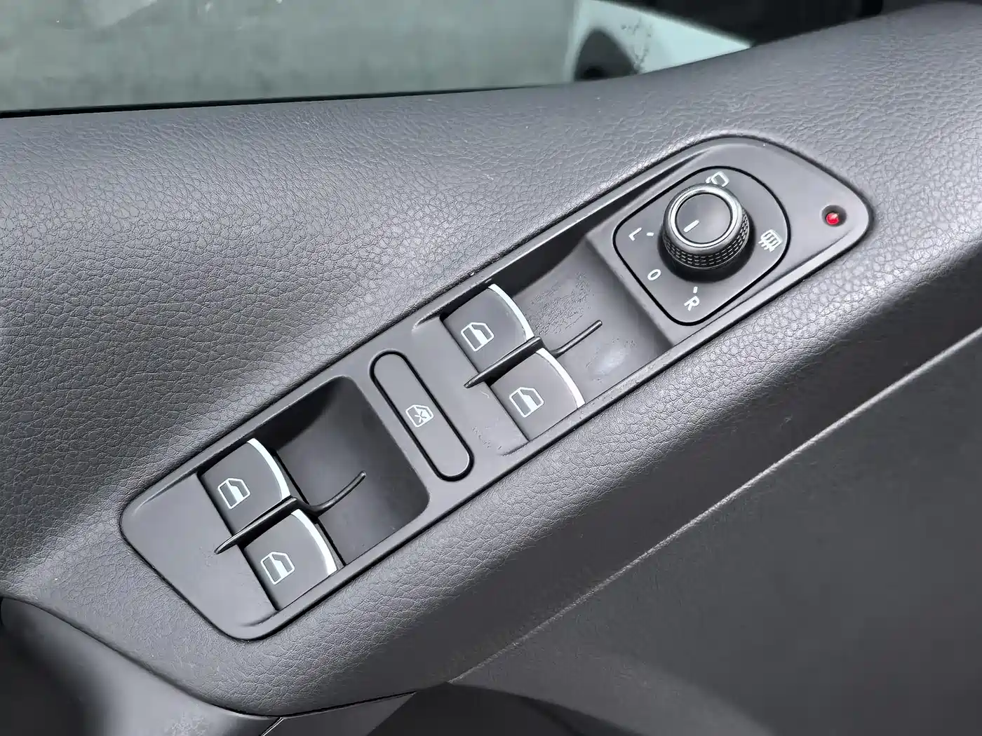 Volkswagen Tiguan 2016 Model 300TSI Automatic 4WD Luxury Edition фото 8
