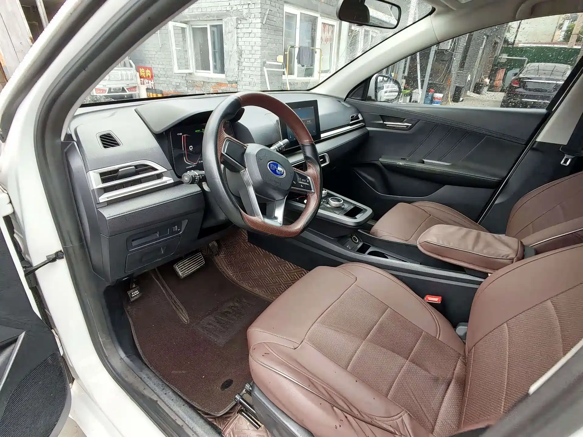 Фото 6 - BYD e2