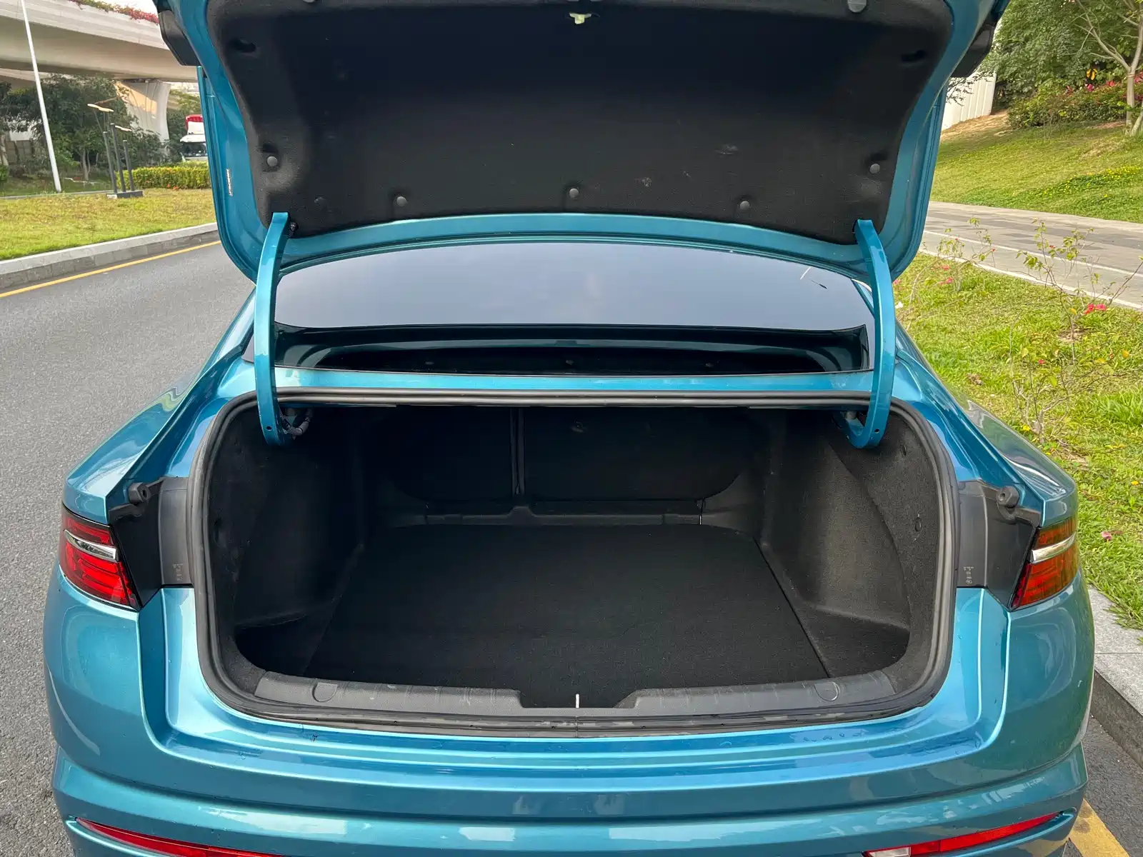 Фото 8 - Geely Preface