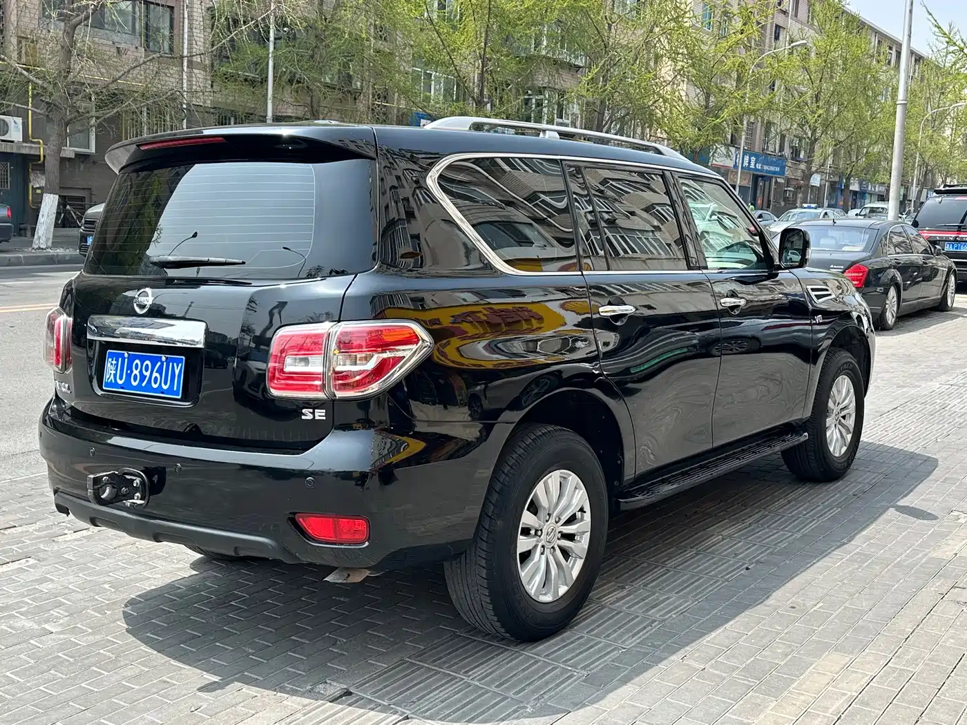 Nissan Patrol 2016 5.6L Standard фото 3