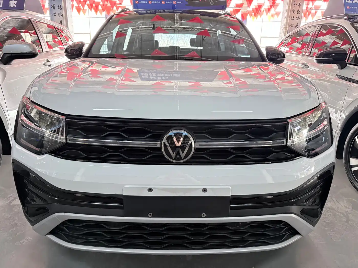 Volkswagen Tharu 2024 300TSI 2WD Moon Premium Edition фото 2