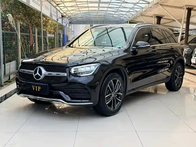 MERCEDES-BENZ GLC