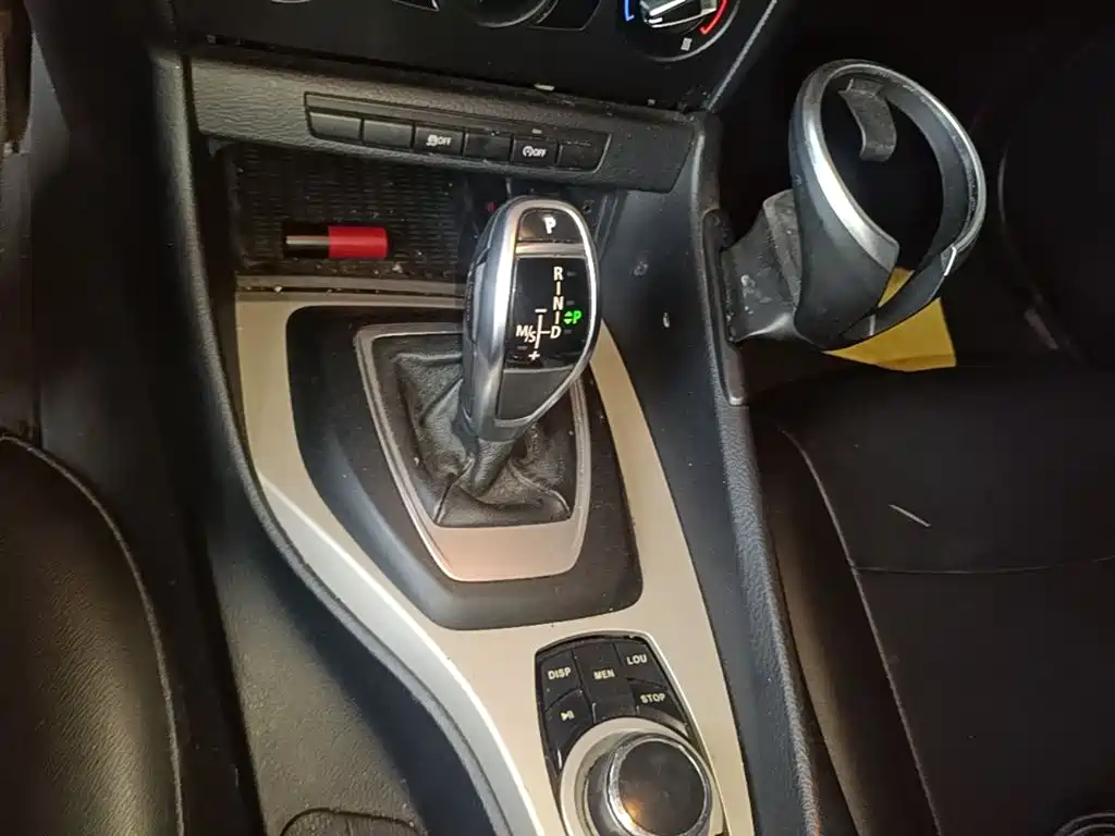 BMW X1 2014 sDrive18i Fashion Edition фото 14