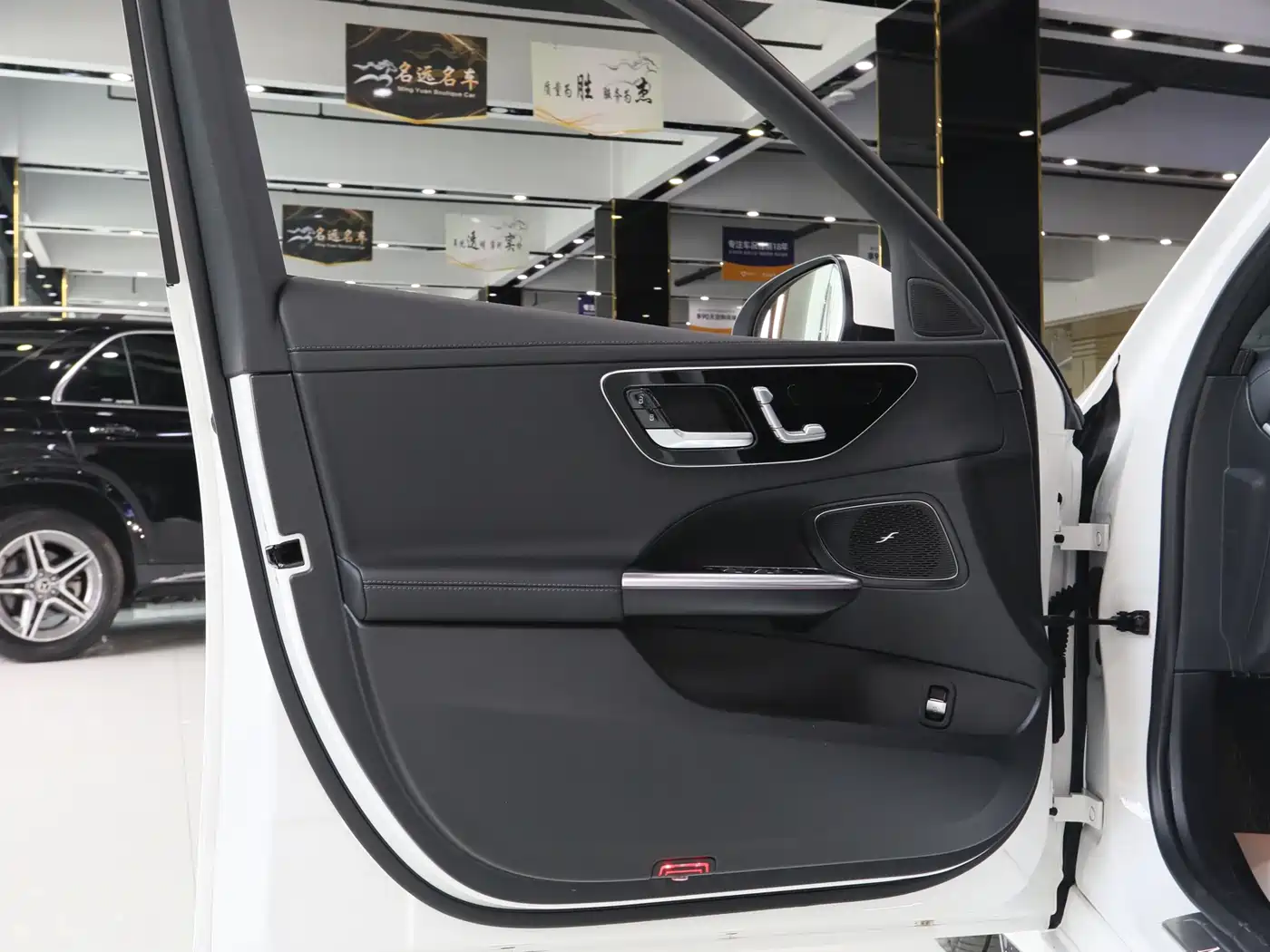 Mercedes-Benz C-Class 2024 C 260 L Sport фото 6