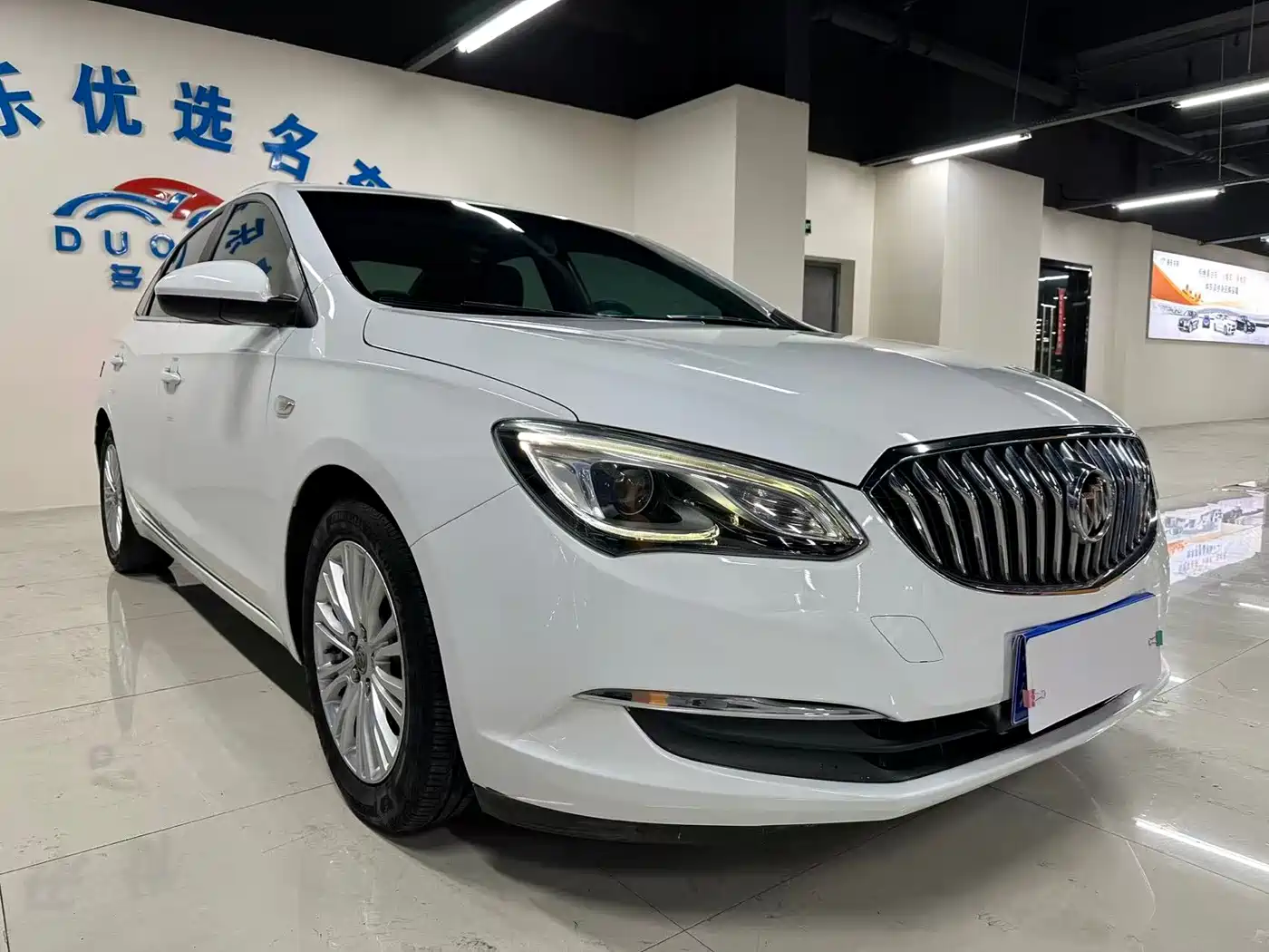Buick Excelle 2017 15N Automatic Elite фото 3