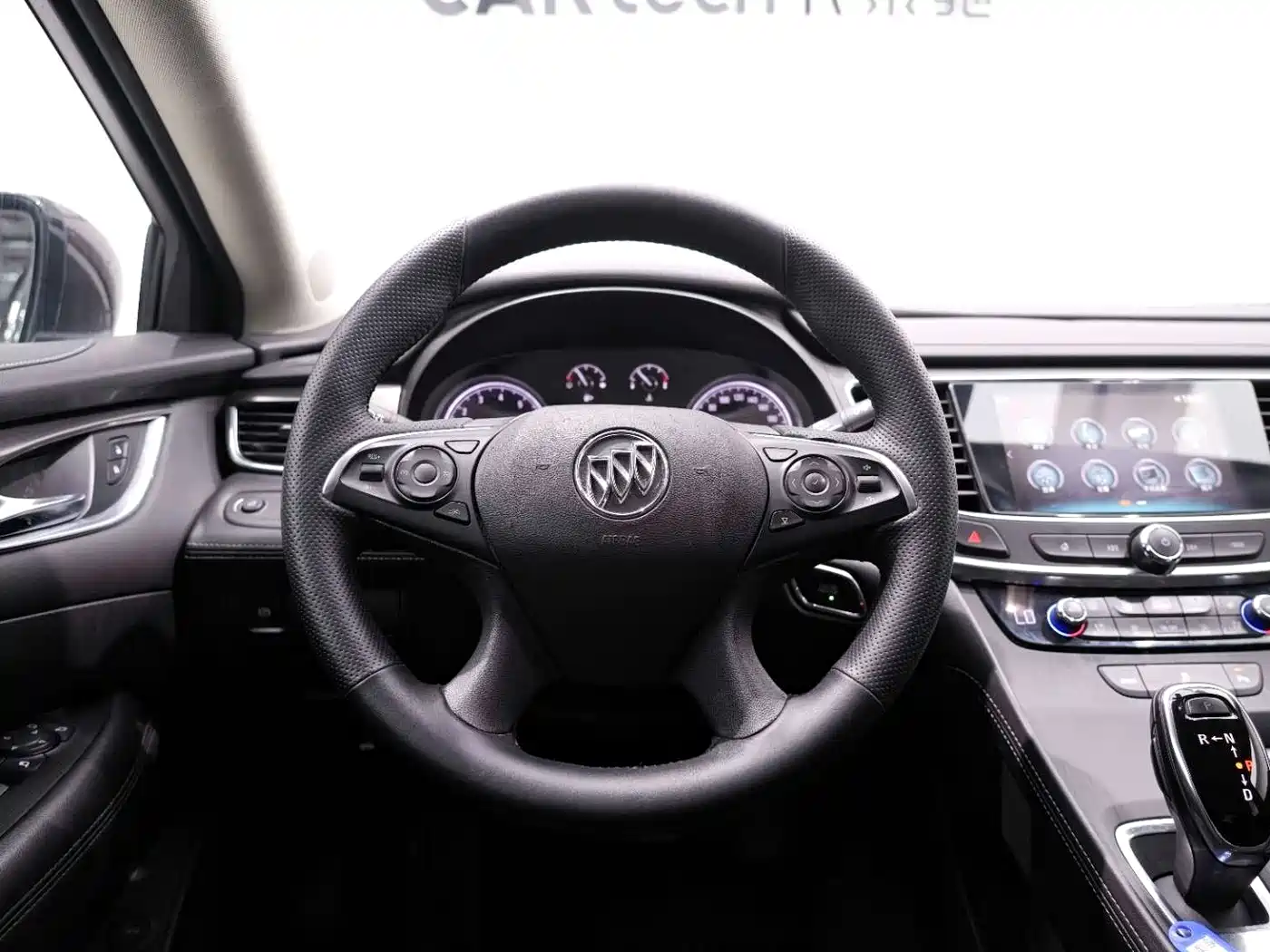 Buick LaCrosse 2018 Model 20T Elite Edition фото 20