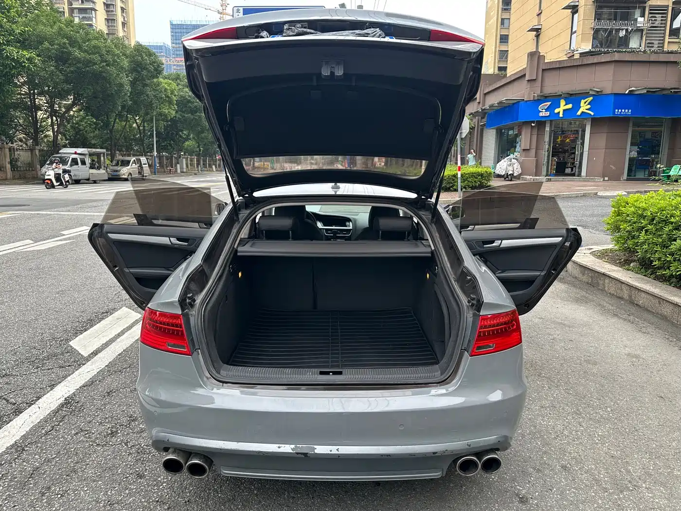 Photo 13 - Audi A5 (Import)