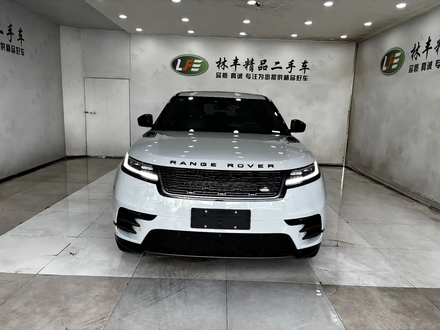 Land Rover Range Rover Velar 2024 Dynamic SE фото 2