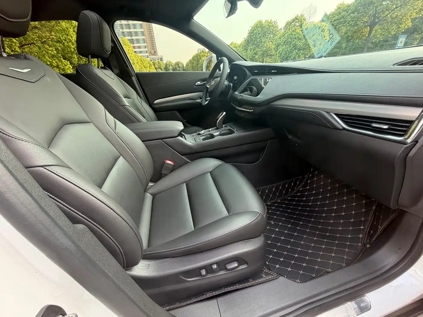 Cadillac XT4 2020 28T FWD Leading Trim фото 9