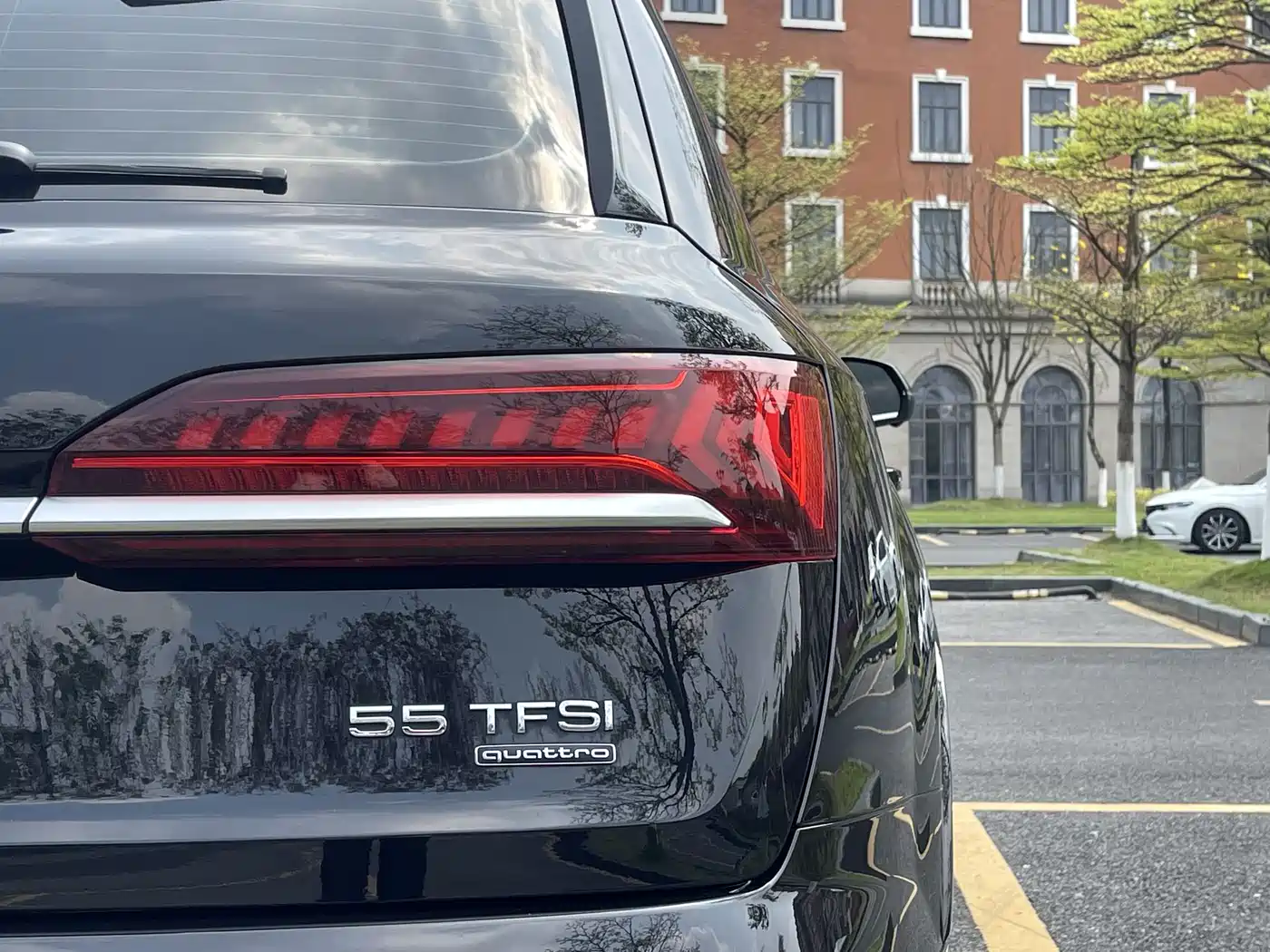Audi Q7 2021 55 TFSI quattro S line Sport фото 15