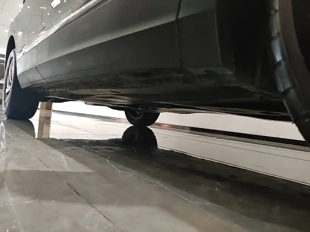 Photo 21 - Volkswagen Tiguan L