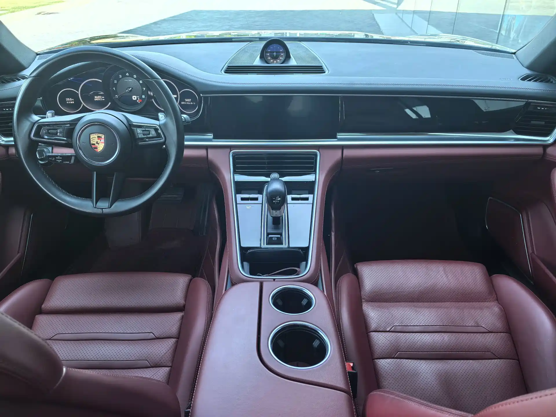 Photo 6 - Porsche Panamera