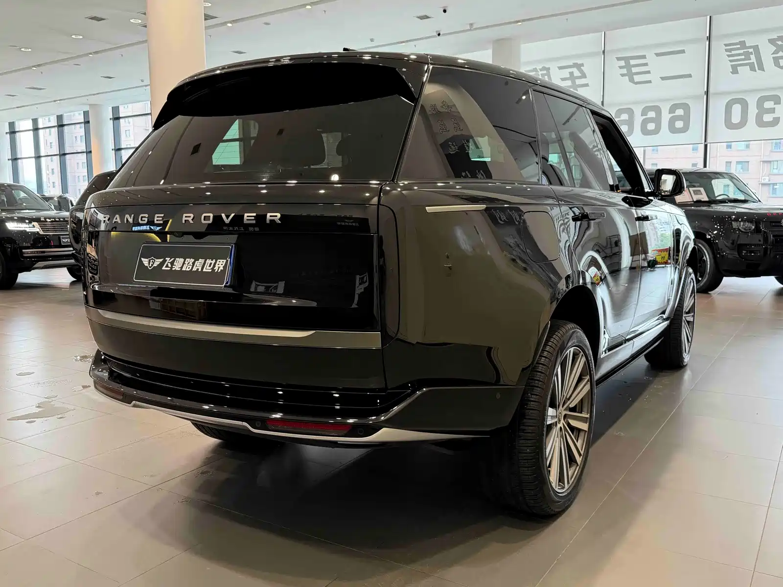 Фото 23 - Land Rover Range Rover