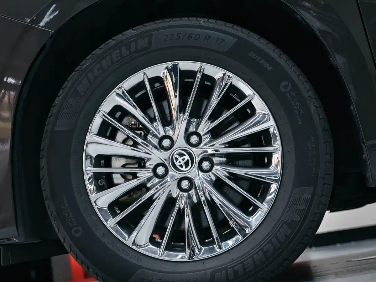 Toyota Vellfire 2019 Hybrid 2.5L HV Luxury Edition фото 28
