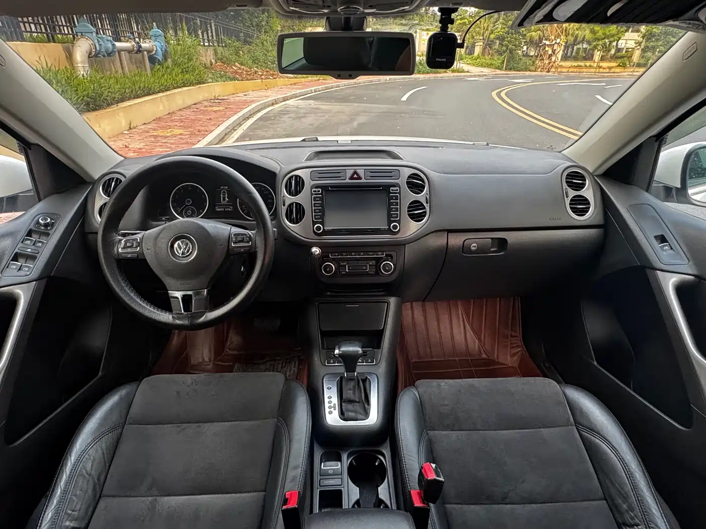 Volkswagen Tiguan 2010 2.0TSI Automatic AWD Flagship фото 13