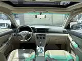 Photo 10 - Toyota Corolla