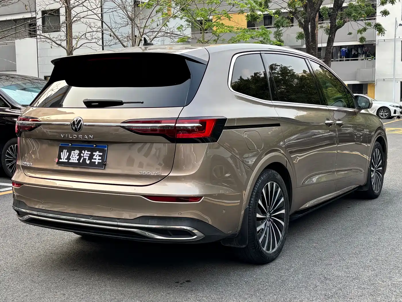 Volkswagen Viloran 2020 380TSI Premium фото 4