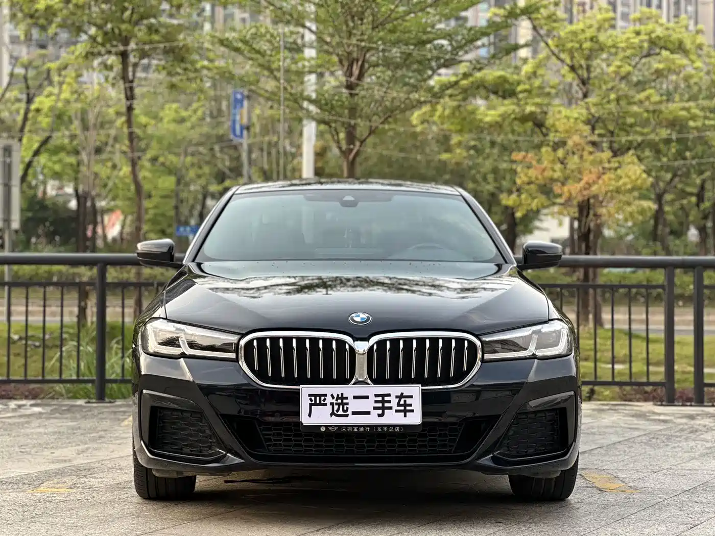 BMW 5 Series 2023 530Li Leading M Sport Package фото 2