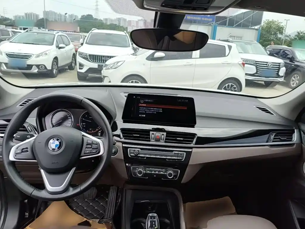 Фото 10 - BMW X1