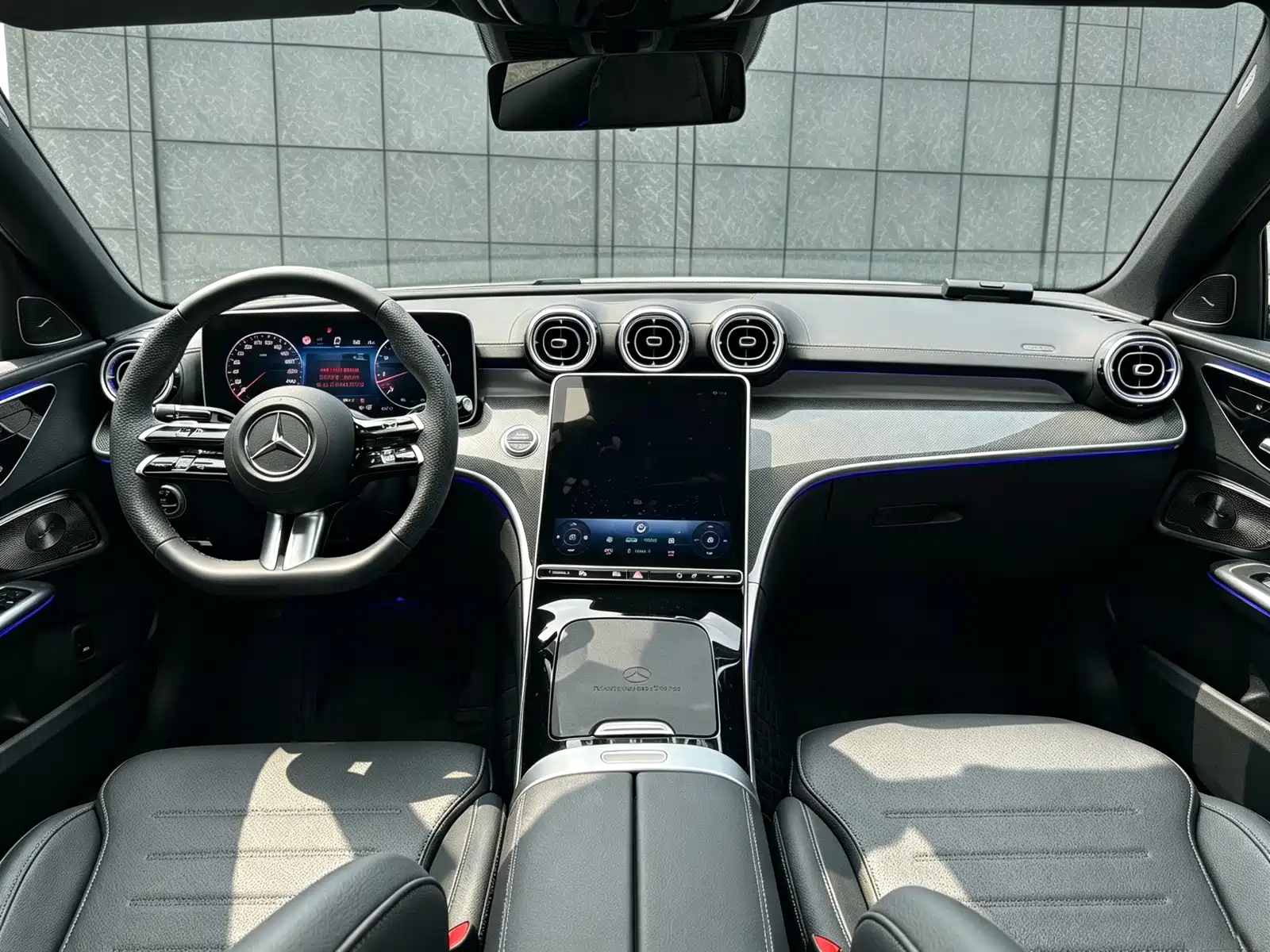 Фото 8 - Mercedes-Benz C-Class