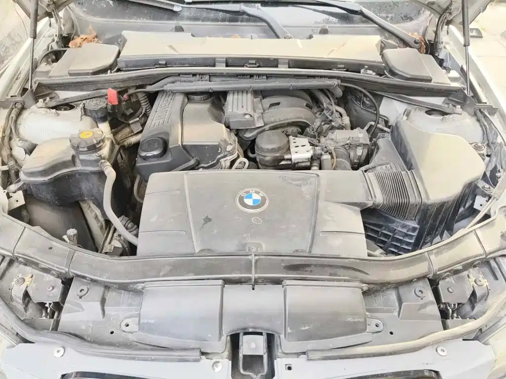Photo 9 - BMW 3 Series