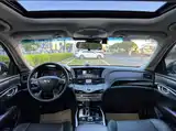 Photo 16 - Infiniti Q70