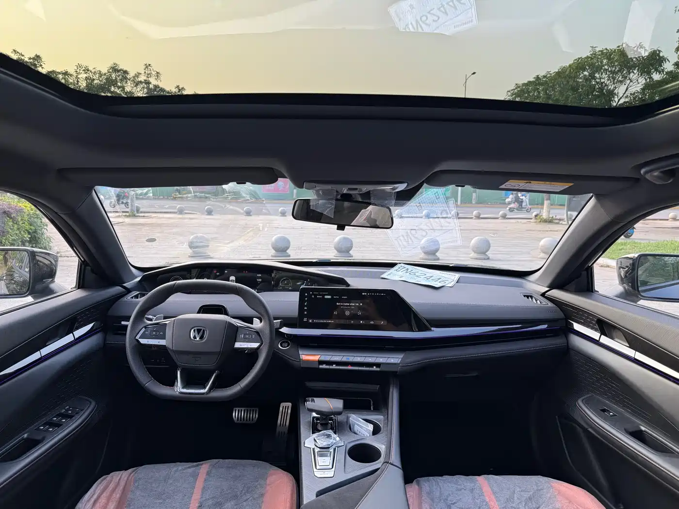 CHANGAN UNI-V