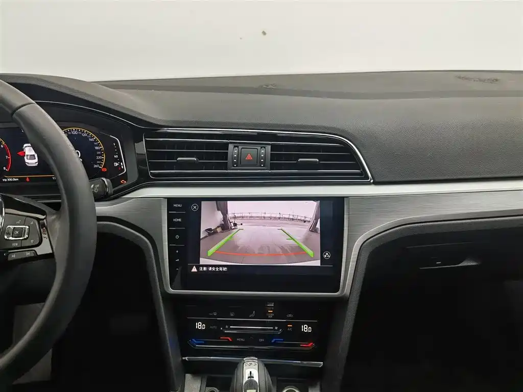 Volkswagen Lamando 2021 Facelift 280TSI DSG Comfort Edition фото 12