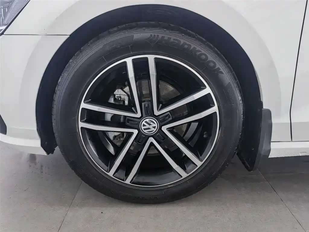 Volkswagen Lamando 2021 Facelift 280TSI DSG Comfort Edition фото 17