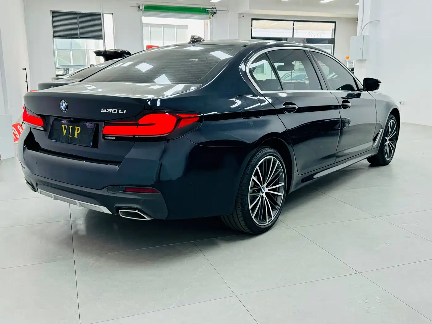 BMW 5 Series 2021 530Li Leading M Sport Package фото 4