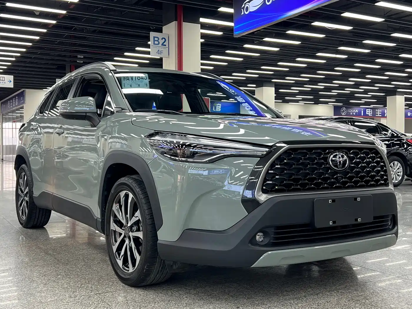 Toyota Corolla Cross 2022 2.0L Flagship Edition фото 4