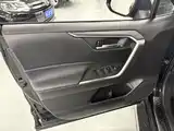 Фото 9 - Toyota Wildlander
