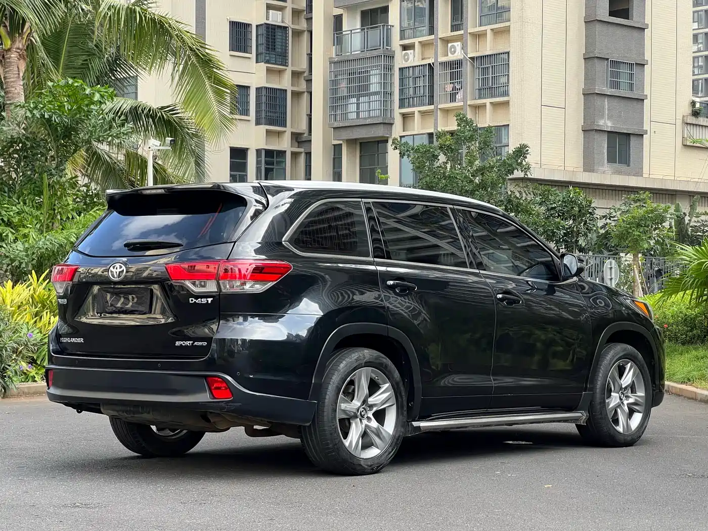 TOYOTA HIGHLANDER