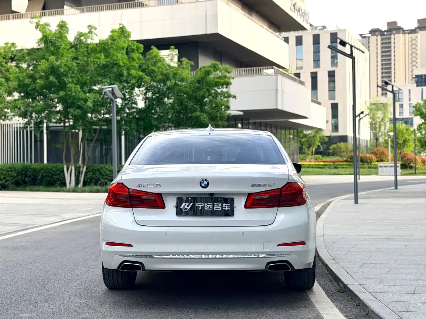 BMW 5 Series 2018 525Li Luxury Package фото 18